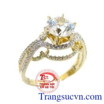 Chiếc Nhẫn Nữ Quý Phái chất lượng cao mẫu mã đẹp. Nhẫn nữ là món quà ý nghĩa dành cho phái đẹp,là món quà ý nghĩa tặng người yêu trong các ngày lễ, kỷ niệm