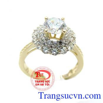 Chiếc Nhẫn Kết Hoa Đẹp chất lượng cao. Chiếc Nhẫn Kết Hoa Đẹp dành cho nữ,nhẫn nữ vàng 10k ,được thiết kế tinh tế