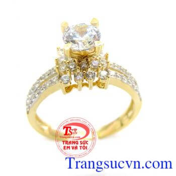 Nhẫn Vàng Gắn Đá Đẹp chất lượng. Nhẫn Vàng Gắn Đá Đẹp sang trọng nhưng không kém phần quý phái nhẫn được đính nhiều đá nhỏ lung linh tạo nên vẻ đẹp cho sản phẩm sẽ khiến bàn tay nhỏ xinh của nữ chủ nhân thon thả.