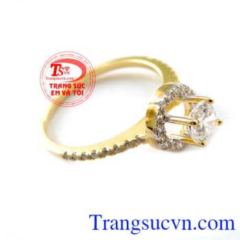 Chiếc Nhẫn Vàng Xinh Xắn chất lượng bền đẹp. Chiếc Nhẫn Vàng Xinh Xắn là món quá mang đến sự ngọt ngào giành cho người mà bạn yêu mến