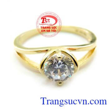 Chiếc Nhẫn Nữ Nhỏ Xinh chất lượng bền đẹp. Chiếc Nhẫn Nữ Nhỏ Xinh được đính kim cương nhân tạo đầy đam mê và toát lên được vẻ đẹp kiêu xa.