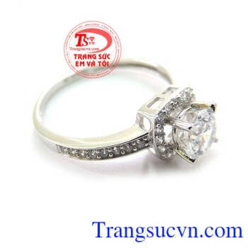 Nhẫn 10k Trắng chất lượng. Trang sức em và tôi chuyên cung cấp các loại nhẫn nữ đẹp, uy tín và chất lượng sang trọng dịu dàng đáng yêu chất liệu vàng 10k thiết kế tinh tế đơn giản mà năng động và thời trang, tôn lên nét cá tính của bạn.