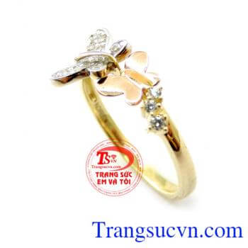 Nhẫn Nữ Cánh Bướm Dễ Thương đeo xinh xinh trên ngón tay đeo nhẫn, nhẫn nữ bảo hành 6 tháng giao toàn quốc, thanh toán an toàn.