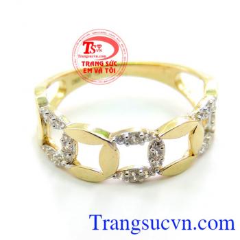 Chiếc Nhẫn Nữ Tiền Tài đẹp. Nhẫn nữ được khách hàng ưa chuộng là sản phẩm được nhiều phái nam lựa chọn để tặng cho người mình yêu thương . nhẫn nữ bảo hành 6 tháng giao toàn quốc, thanh toán an toàn.