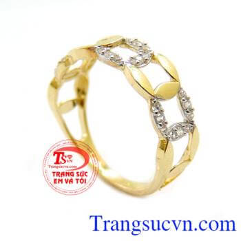 Chiếc Nhẫn Nữ Tiền Tài đẹp. Nhẫn nữ được khách hàng ưa chuộng là sản phẩm được nhiều phái nam lựa chọn để tặng cho người mình yêu thương . nhẫn nữ bảo hành 6 tháng giao toàn quốc, thanh toán an toàn.