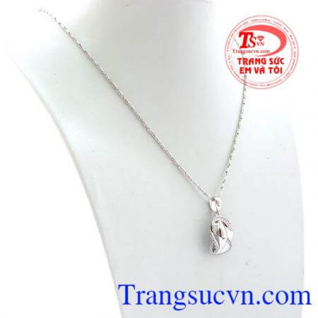 Bộ trang sức là món quà tặng yêu thương ý nghĩa dành cho người phụ nữ của bạn. Bộ nữ trang vàng trắng mặt và dây