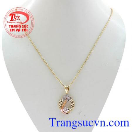Bộ mặt chữ Q xinh, bộ mặt dây chuyền thời trang, mặt dây chữ Q đẹp, nhiều mẫu mã đa dạng, thiết kế theo yêu cầu.