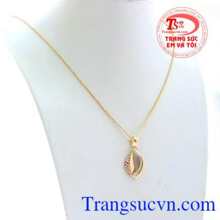 Bộ trang sức vàng dành tặng cho mẹ, bạn gái, em gái nhân các dịp đặc biệt. Trang sức bộ xinh xắn