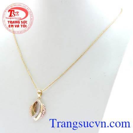 Trang sức bộ xinh xắn chất lượng.