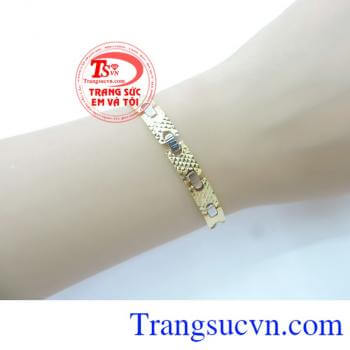 Đường nét sáng bóng,bền đẹp, đeo lắc tay vàng tây hợp thời trang. Lắc Vàng Xinh Cho Nữ