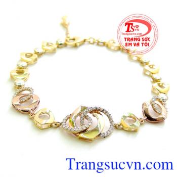 Chiếc Vòng Tay Xinh Xắn cho nữ đeo đẹp.