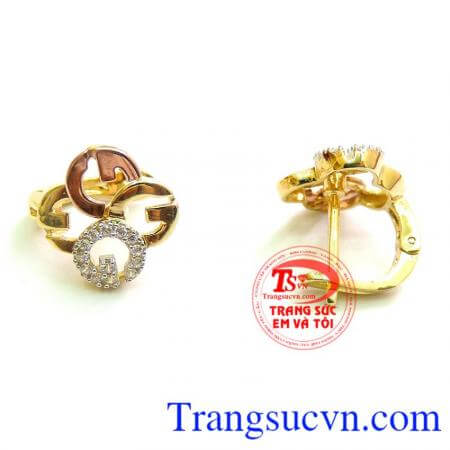 Hoa Tai Chữ G Tinh Tế ,hoa tai vàng tây ,hoa tai vàng 10k cao quý, hoa tai đẹp, chất lượng đảm bảo, hoa tai vàng tây chế tác tinh xảo, mang đến vẻ đẹp thời trang quý phái cho người đeo.