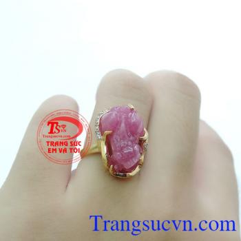 Nhẫn nữ tỳ hưu ruby mông cong, nhẫn nữ tỳ hưu ruby hồng ngọc xinh, ru by biểu tượng của tình yêu, sự ngọt ngào và tinh tế. nhãn nữ ruby là một trong những xu hướng lựa chọn trang sức hàng đầu của phái đẹp.