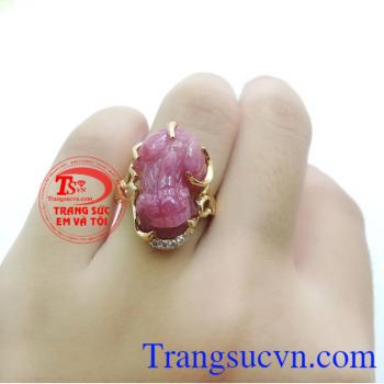 Nhẫn nữ ruby tỳ hưu thanh lịch, nhẫn nữ tỳ hưu ruby vàng tây 14k có giấy kiểm định, bảo hành 12 tháng. Giao hàng toàn quốc. Nhẫn nữ ruby đẹp, chuẩn chất lượng, có thu mua lại với thời hạn vĩnh viễn.