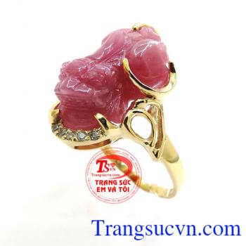 Nhẫn vàng màu tinh tế gắn tỳ hưu đá thiên nhiên, mang lại may mắn và hộ mệnh, Nhẫn nữ vàng tây dành cho phái đẹp