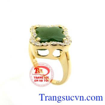 Nhẫn ngọc cẩm thạch vuông xinh, nhẫn ngọc cẩm thạch, nằm trong bộ sưu tập trang sức ngọc cẩm thạch xinh cho mùa hè 2017. Nhẫn nữ ngọc cẩm thạch thời trang, đeo bảo vệ sức khỏe và đem lại tinh thần thoải mái, may mắn