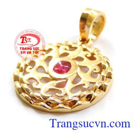 Mặt dây chuyền nam chạm khắc vàng 10k sáng bóng đảm bảo chất lượng hợp thời trang, sang trọng và phong thủy