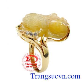 Còn là 1 món đồ thời trang hợp với phái đẹp. Sản phẩm uy tín chất lượng bảo hành 12 tháng.