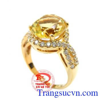 Nhẫn Nữ Đá Thạch Anh Vàng chất lượng cao. Nhẫn Nữ Đá Thạch Anh Vàng nhãn nữ Thạch anh vàng được làm từ Vàng 14k gắn đá Citrine hoàn hảo hơn khi người Mệnh Kim và Thủy đeo sẽ  may mắn và hợp Mệnh