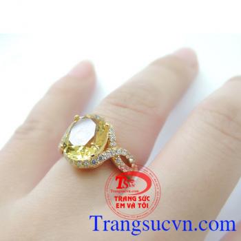 Nhẫn Nữ Đá Thạch Anh Vàng chất lượng cao. Nhẫn Nữ Đá Thạch Anh Vàng nhãn nữ Thạch anh vàng được làm từ Vàng 14k gắn đá Citrine hoàn hảo hơn khi người Mệnh Kim và Thủy đeo sẽ  may mắn và hợp Mệnh