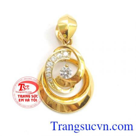 Mặt Dây Nữ Xinh Xắn được thiết kế với kiểu dáng vô cùng nữ tính và sang trọng đem lại sự trẻ trung và rạng rỡ.