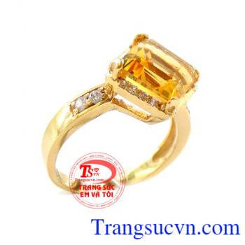 Thạch anh vàng tây