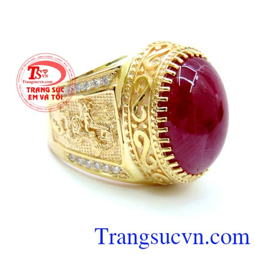 Nhẫn nam ruby là xu hướng trang sức hàng đầu, ruby hợp với tất cả các mệnh, đeo mang lại may mắn trong công việc và thu hút tài lộc
