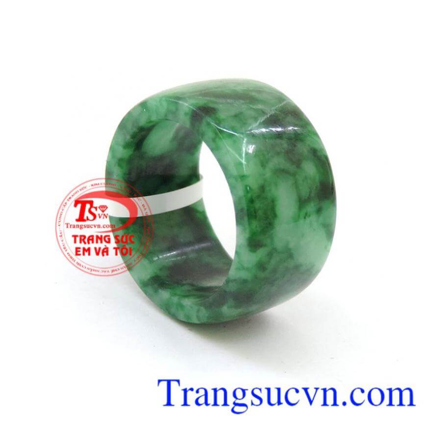 Nhẫn ngọc thiên nhiên bản vuông