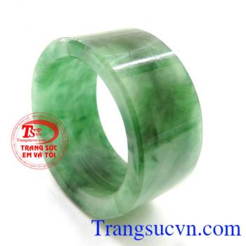 Nhẫn Ngọc Jadeite Tự Nhiên