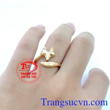 Nhẫn nữ hồ ly trơn, hinh tượng Hồ Ly được sử dụng như biểu tượng của sắc đẹp, sự khôn khéo và quyền lực