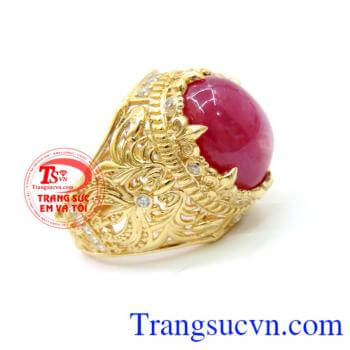 Ruby thiên nhiên chuẩn chất lượng, hợp với tất cả các mệnh, đặc biệt là mệnh Hỏa và Thổ. Nhẫn nam vàng 14k thiết kế lộng lẫy theo kiểu dáng hoàng cung sang trọng. Nhẫn nam đẹp, sản phẩm giao hàng toàn quốc.