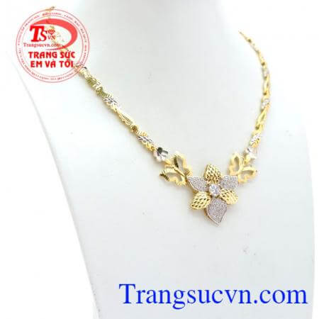 Kiềng hoa hạnh phúc lứa đôi