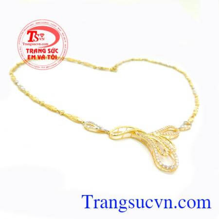 Kiềng vàng duyên dáng