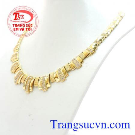 Kiềng vàng lộng lẫy