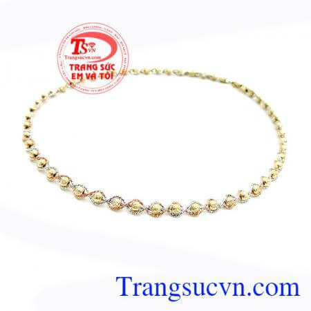 Kiềng vàng sang trọng cho phái nữ, kiềng vàng nữ bi bện 1 sợi xu hướng trang sức hè 2017, mang loại vẻ đẹp rạng rỡ.