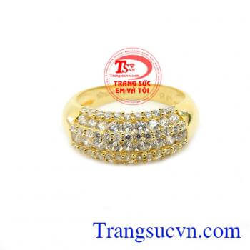 Nhẫn Nữ Gắn Đá Xinh Xắn chất lượng cao. Nhẫn Nữ Gắn Đá Xinh Xắn, nhẫn nữ vàng tây, Nhẫn vàng tây nữ là sản phẩm được nhiều phái nam lựa chọn để tặng cho người mình yêu thương