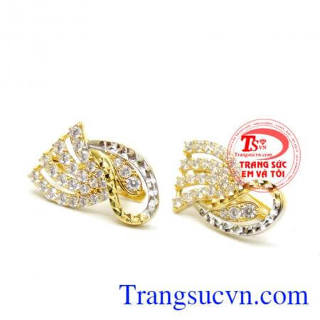 Bông tai diễm mỹ tuyệt luân.