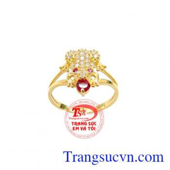 Chiếc Nhẫn Cóc Ngậm Đá Đỏ Đẹp chất lượng cao. Chiếc Nhẫn Cóc Ngậm Đá Đỏ Đẹp, nhẫn nữ vàng tây, nhẫn nữ đẹp
