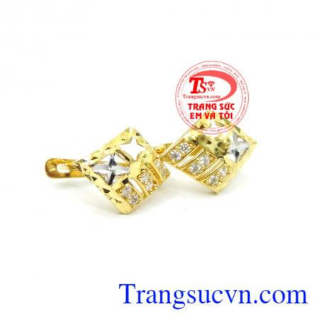 Bông tai nữ hương diễm đoạt mục.