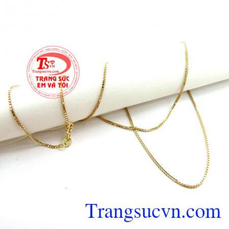 Dây chuyền vàng tây đẹp nhập khẩu từ Italy là món đồ trang sức tượng trưng đẳng cấp của chủ nhân