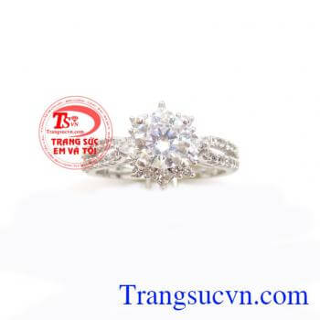 Chiếc nhẫn nữ vàng trắng đeo sang trọng cho nữ, là món trang sức không thể bỏ lỡ. Nhẫn nữ vàng trắng xinh, 10k chuẩn chất lượng