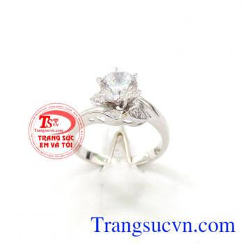 Nhẫn nữ trái tim nhỏ xinh, nhẫn nữ vàng trắng nhỏ khắc trái tim , chiếc nhẫn nữ vàng thiết kế nhẹ nhàng cho các bạn nữ, nhẫn vàng trắng đính hôn sang trọng, tặng cho người yêu nhân ngày lễ