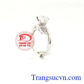 Nhẫn nữ trái tim nhỏ xinh, nhẫn nữ vàng trắng nhỏ khắc trái tim , chiếc nhẫn nữ vàng thiết kế nhẹ nhàng cho các bạn nữ, nhẫn vàng trắng đính hôn sang trọng, tặng cho người yêu nhân ngày lễ