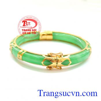 Vòng tay ngọc bọc vàng cánh hoa, chiếc vòng tay ngọc nước bọc vàng 10k họa tiết cánh hoa mềm mại.