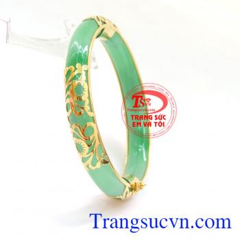Chiếc vòng nữ đeo tôn lên sự sang trọng là món trang sức đẹp cho nữ. Vòng ngọc sáng bọc vàng 10k