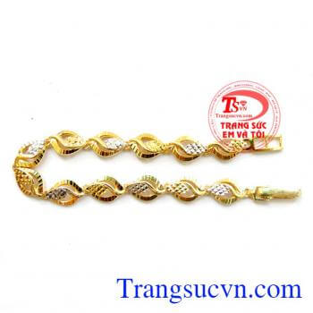 Bán Chiếc Vòng Tay Nữ Sang Chảnh chất lượng vàng đảm bảo.