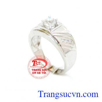 Nhẫn giàu sang phú quý vàng trắng, chiếc nhẫn nam vàng trắng đem lại mayy mắn và phú quý, chiếc nhẫn vàng trắng 18k thể hiện đẳng cấp và quyền uy của nam giới, sẽ đem lại may mắn trong những nấc thang thăng tiến của sự nghiệp