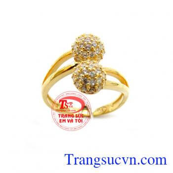 Chiếc Nhẫn Dior Vàng Độc Đáo chất lượng cao. Chiếc Nhẫn Dior Vàng Độc Đáo, nhẫn nữ đá quý, nhẫn nữ đẹp