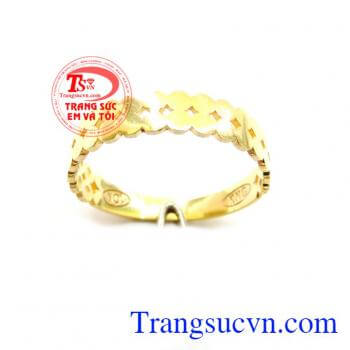 Chiếc Nhẫn Nữ Vàng Đơn Giản là món quá mang đến sự ngọt ngào giành cho người mà bạn yêu mến
