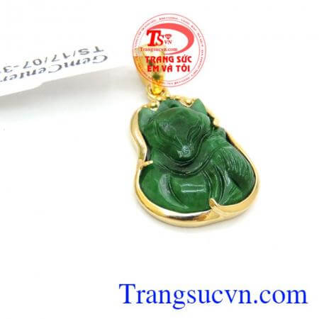 Mặt hồ ly quyến rũ, Gia tăng nhân duyên khác giới: Người ta tin rằng, phụ nữ đeo đá hồ ly phong thủy có tác dụng tăng vận may về tình cảm, nhân duyên khác giới, cải thiện tình cảm lứa đôi, ngăn chặn tình trạng chồng ngoại tình hay xuất hiện kẻ thứ ba phá 